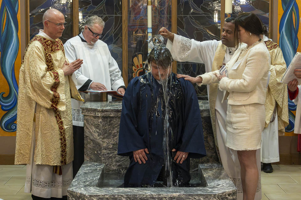 2026-StMary-EasterVigil (81 of 215).jpg